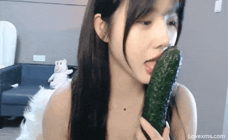 超清纯童颜巨乳小兔牙主播 微肉感激情跳舞视频[106M]